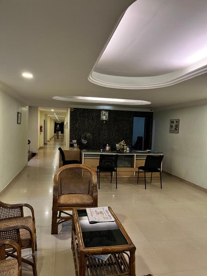 Madaparambil Residency Alwaye Kültér fotó