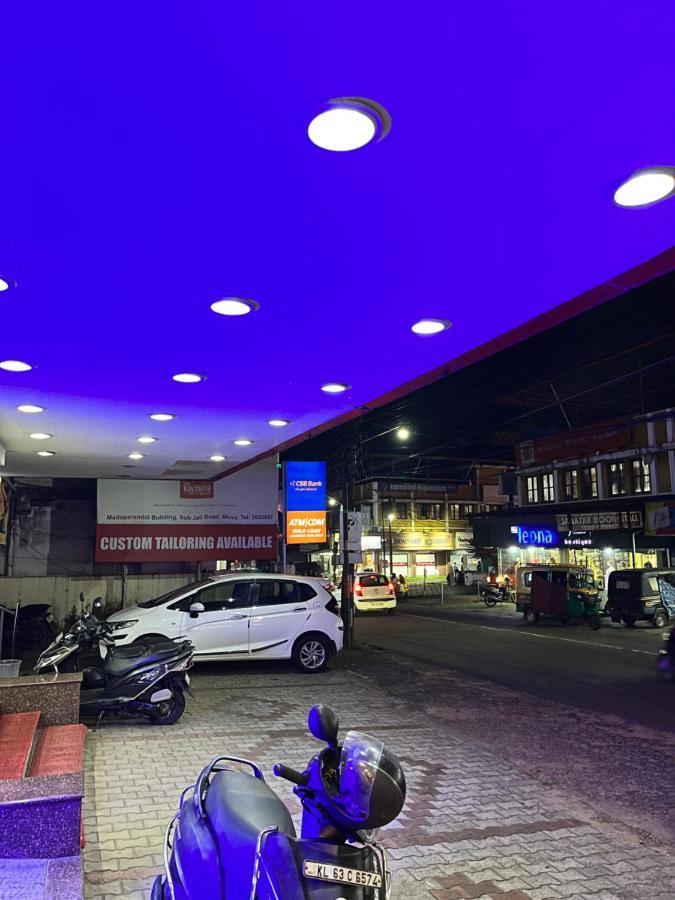 Madaparambil Residency Alwaye Kültér fotó