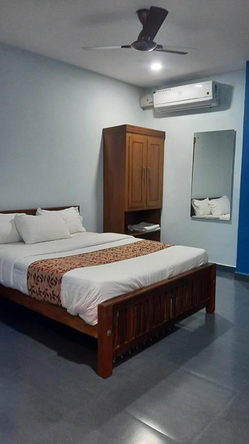 Madaparambil Residency Alwaye Kültér fotó