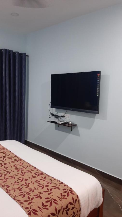 Madaparambil Residency Alwaye Kültér fotó